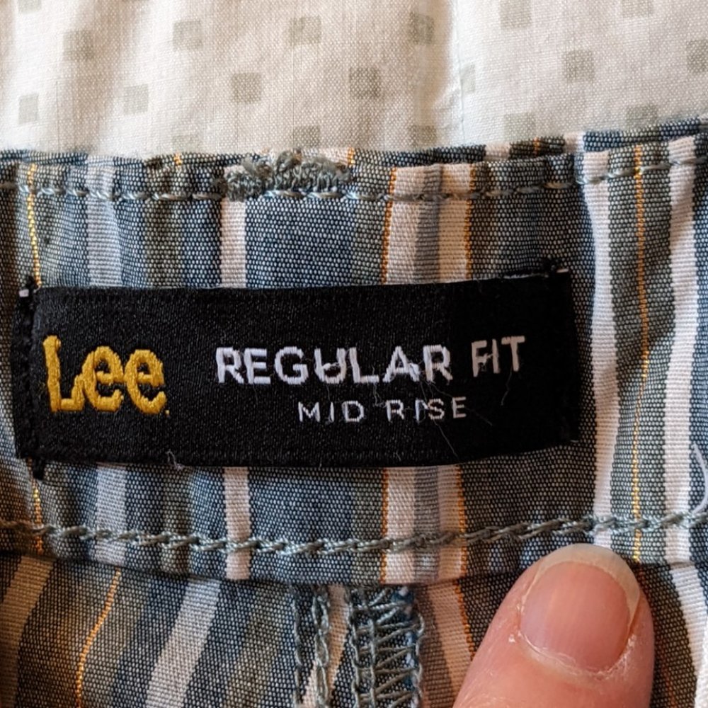 Lee Mid Rise Striped Shorts - Picture 5 of 6